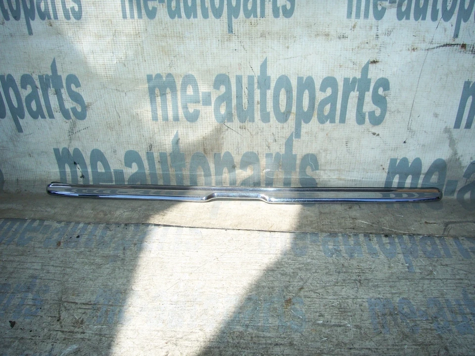 MERCEDES-BENZ W116 1973-1980 OEM MALETERO TRASERO MOLDURA MANGO CROMO MOLDURA TAPA Foto 1 de 4