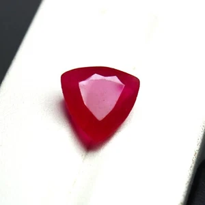 Red Beryl Bixbyite 8 Ct AAA+ Natural Trillion Cut Loose Gemstone Halloween Offer - Picture 1 of 4
