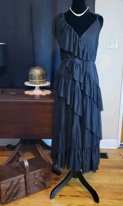 Abito Torrid donna taglia 2 nero con volant surplice abito da cocktail a strati - Foto 1 di 4