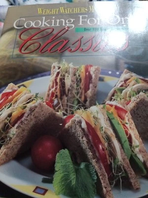 Weight Watchers Cooking For One Classics Magazine Over 150 Recipes Foto 1 de 4