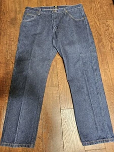 Vintage Wrangler 47 MWZ Jeans Mens 38X30 Blue Workwear Utility Regular Fit - Picture 1 of 8