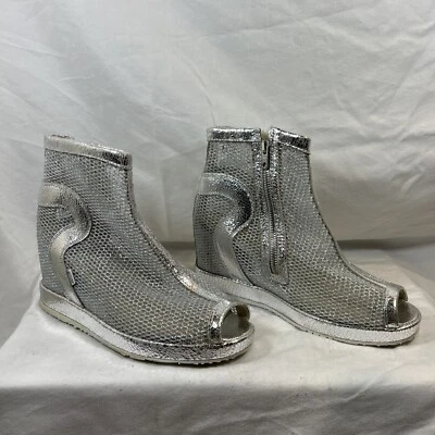 RucoLine Silver Italian mesh Disco Hidden Heel boots/shoes  9.5 -  EURO 40 NIB - Image 1 of 4