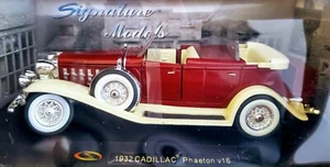 1932 Burgundy Convertible Cadillac Fenton v16 size 1:32 Signature Models - Picture 1 of 12