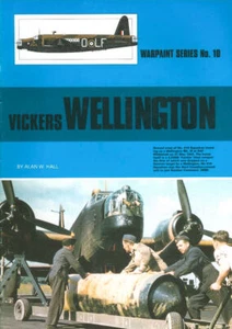 WARPAINT 10 WW2 VICKERS WELLINGTON RAF BOMBER COMMAND COASTAL COMMAND DWI GR MID - Imagen 1 de 4