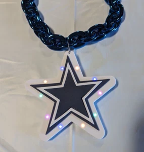 Chaîne ventilateur en mousse Dallas Cowboys - ÉCLAIRAGE - Collier équipe DEL grand logo bleu - Photo 1 sur 2