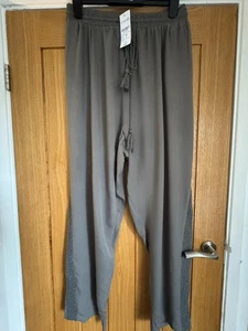 Yours Ladies Green Trousers Size UK 20 BNWT - Picture 1 of 4