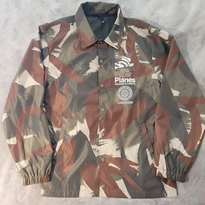 Chaqueta cortavientos Paper Planes Summit Coach Woodlands para hombre mediana camuflada Foto 1 de 4