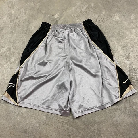 Y2K VTG NIKE DAZZLE Purdue Boilermakers Shorts Team Shiny L Basketball 2000s Cover