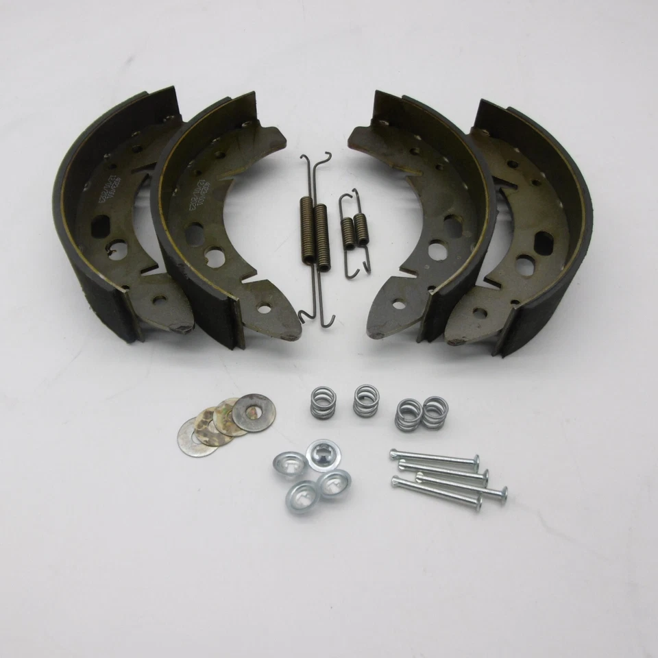 Bremsbacken Satz Barkas B1000 Hinterachse Federnsatz Zubehörsatz Bremsbackensatz - Bild 1 von 1