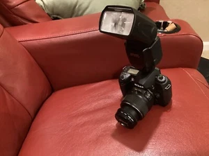 Nokon D70s in mint condition, neewer speedlight nw 561, 18-55 lense - Picture 1 of 5