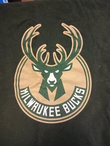Milwaukee Bucks NBA T-Shirt 100% Cotton Large Brand New - Picture 1 of 3