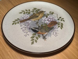 Purbeck pottery Birds of The Hedgerow Collector’s Plate - Picture 1 of 3