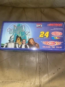 Jeff Gordon #24. 2004 Monte Carlo. Dupont/The Wizard of Oz - Picture 1 of 8