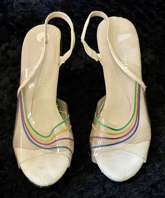 Zapatos De Colección Dezeria Tacón Transparente Con Arco Iris Pastel Foto 1 de 4