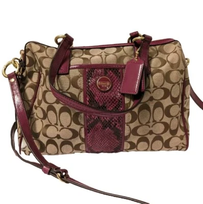 Cartera Coach F24884 Signature a rayas pitón serpiente cremallera caqui/frambuesa Foto 1 de 4