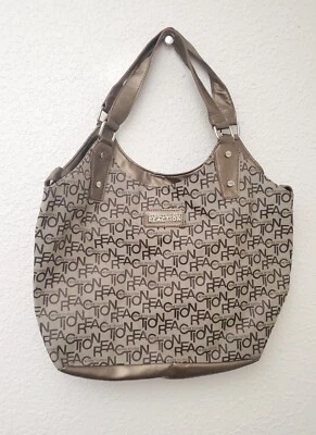 Bolso de Mano/Bolso de Hombro KENNETH COLE REACTION Beige Con Gris GRANDE 16.5" X 11" Foto 1 de 4
