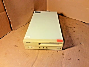 Lecteur de bande externe Sony SDTS7000 4-8 Go DDS-2 DAT SCSI - Photo 1/8