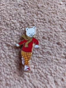 Rupert Bear Enamel Pin Badge - Picture 1 of 2