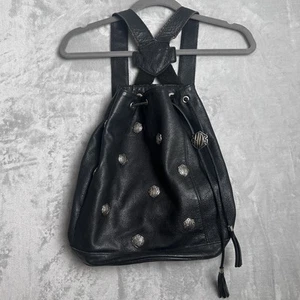 Mochila Harley Davidson vintage de cuero negra con borlas protectoras tachonadas Y2K - Imagen 1 de 19