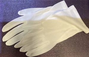 White Nylon Gloves - Picture 1 of 1