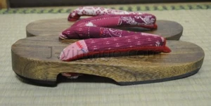 24 24 26 cm japanische GETA Clogs YUKATA Sandalen Holz Schuhe・1 Paar - Bild 1 von 1
