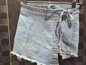 ✨Pink Ivy Girls Blue Demin Short Size 10 - Picture 1 of 4