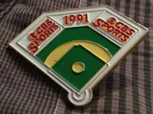 1991 WORLD SERIES CBS SPORTS PRESS MEDIA PIN   TWINS BRAVES - Picture 1 of 1
