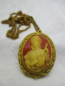 VINTAGE ESTATE JEWELRY CORDAY CAMEO LOCKET PERFUME NECKLACE PENDANT 29" CHAIN - Picture 1 of 7