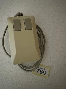 Amiga 500 Style Tank Mouse tested working Has Yellowing to case GC 769 - Photo 1/3