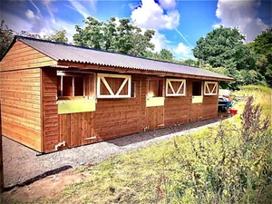 STABLES FOR SALE -36x12 Stable in Cheshire - 4 x 2 FRAMEWORK - Picture 1 of 1