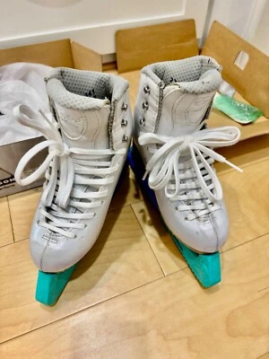 Patines Jackson DJ FS2341 Entre Fusion tamaño 2,5 con Legacy 7 hojas (8”) todos los saltos Foto 1 de 4