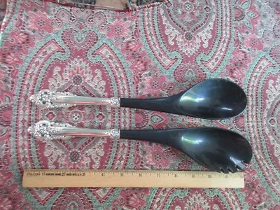 Juego de ensalada grande barroca Wallace de plástico negro 12 1/2"" Foto 1 de 4