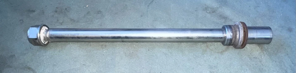 2009 Moto Guzzi V7 经典车轴后 — 第 1/1 张图片