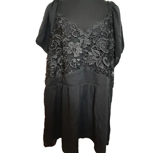 TORRID Black Lace Peplum Top SZ 4/26 Goth Grunge Dark Fairy Classic Feminine - Picture 1 of 9