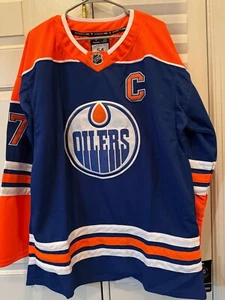 Camiseta deportiva Connor McDavid XL X-Large Edmonton Oilers azul local - Imagen 1 de 5