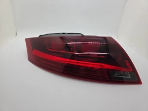 USA Tail Light Rear Light Left HL Outside Audi TT 8J US 8J0945095E - Picture 1 of 8