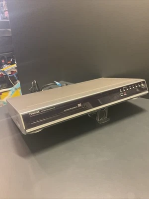 Toshiba D-R160SB DVD Recorder - No Remote - Image 1 of 4