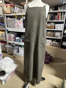 Bib Overall Size Large Green Midi Dress Jumper Apron pockets tencel? - Picture 1 of 4