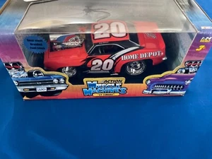 New Vintage Muscle Machines ‘69 Camaro Z28 #20 Tony Stewart Home Depot 1:24 - Picture 1 of 6