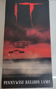 Lampada a palloncino Paladone X Warner Brothers con licenza ufficiale Pennywise IT rossa - Foto 1 di 4