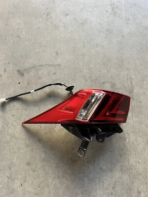 Luz trasera combinada de lente y carrocería Lexus IS250 IS350 IS300 2014-2016 81560-53270 Foto 1 de 3