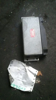 96 97 INFINITI I30 CHASSI ECM MÓDULO ABS PAINEL ESQUERDO  - Imagem 1 de 4