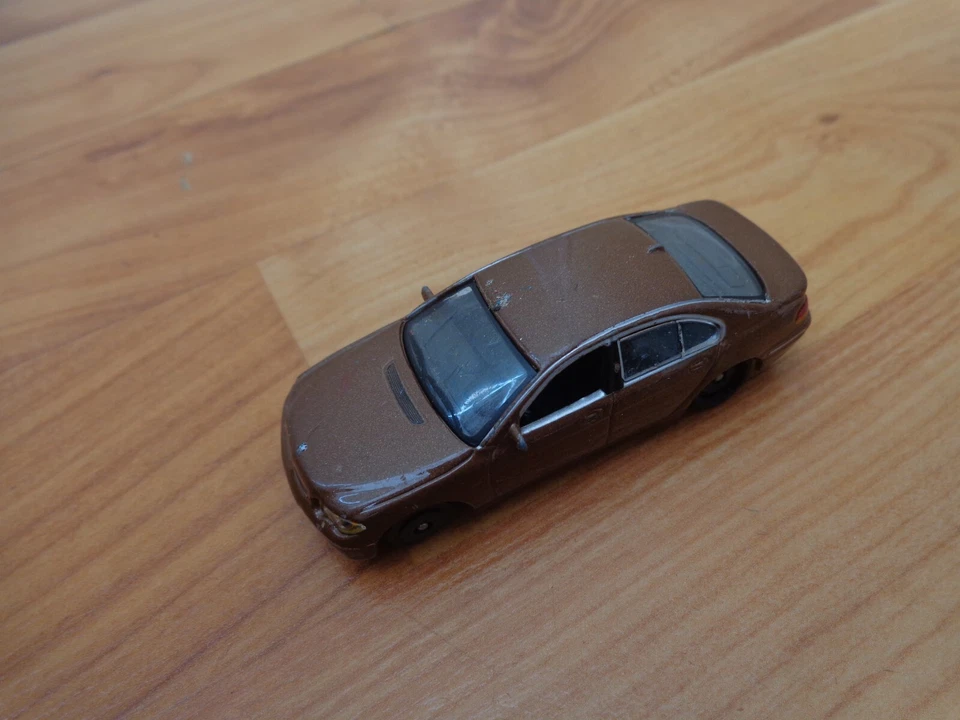 1/72 Cararama Clásico BMW 745i Marrón Fundido Modelismo Coche - Imagen 1 de 1