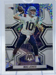 🔥 MAC JONES 🔥 - 2022 Mosaic Football WHITE SPARKLE SSP Patriots - Bild 1 von 2