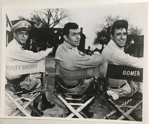 Andy Griffith Barney and Gomer behind the scenes TV show 8x10 - Picture 1 of 1