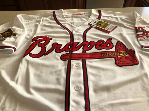 Mitchell & Ness Cooperstown Collection 1995 Braves Greg Maddux Jersey - Mens XL Cover