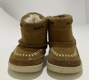 Ugg Boots Size 2-3 (toddler) - Picture 1 of 6