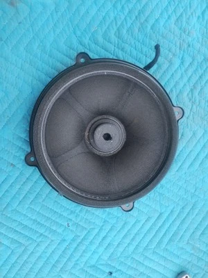 14-18 Cadillac ELR BANDEJA TRASERA DE CUBIERTA ALTAVOZ SUBWOOFER BOSE 22948986  - Image 1 of 3