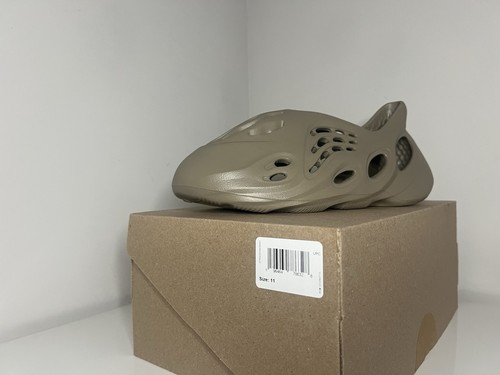 Adidas Yeezy Foam Runner Stone Taupe ID4752 Uomo Taglie NUOVISSIME Taglia 11