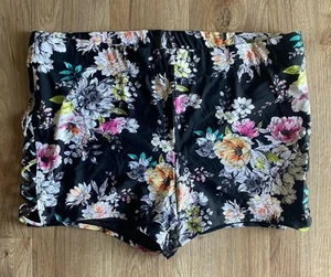 Torrid Women’s Swim Bathing Suit Bottom Nylon Spandex Size 3 Floral Shorts - Picture 1 of 8